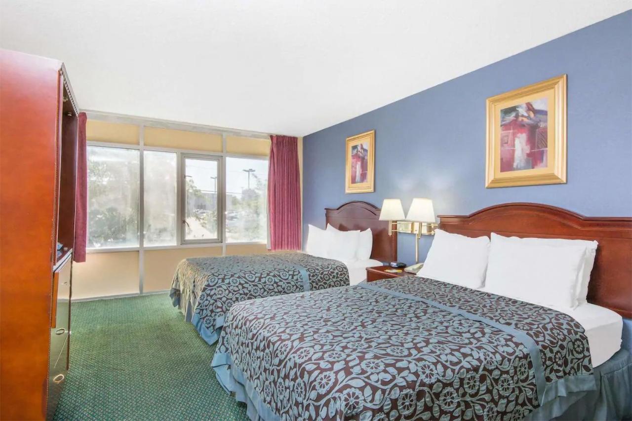 Blue Way Inn & Suites Wichita East Eksteriør bilde